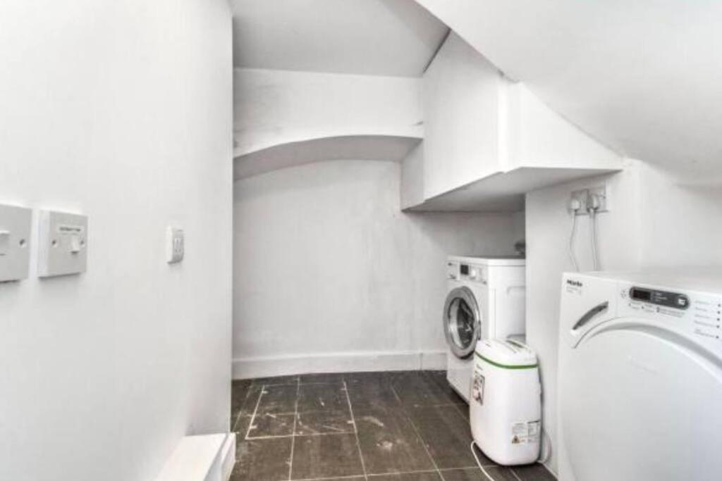 Immaculate Covent Garden Apartment Лондон Экстерьер фото