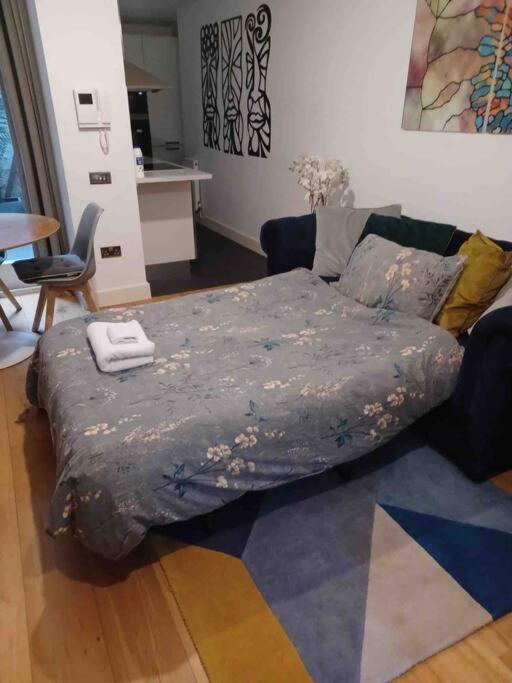 Immaculate Covent Garden Apartment Лондон Экстерьер фото