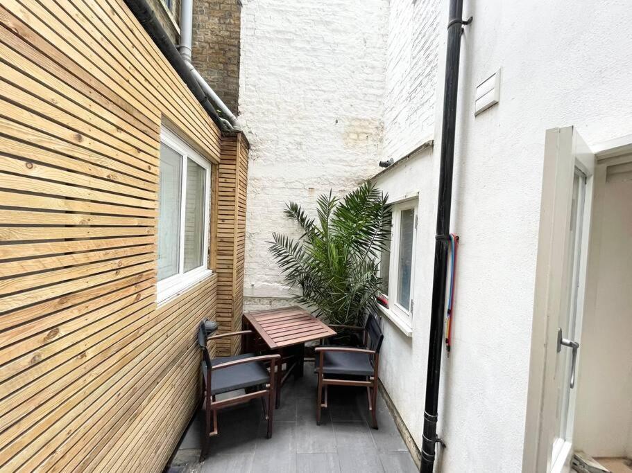 Immaculate Covent Garden Apartment Лондон Экстерьер фото