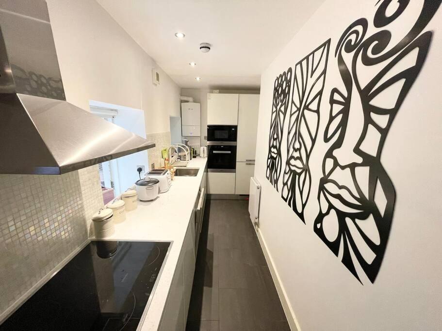 Immaculate Covent Garden Apartment Лондон Экстерьер фото