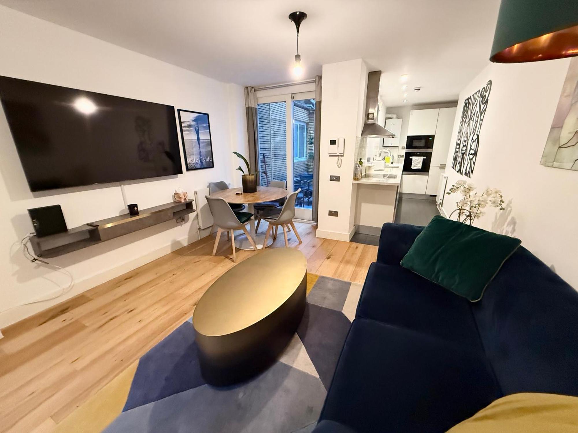 Immaculate Covent Garden Apartment Лондон Экстерьер фото
