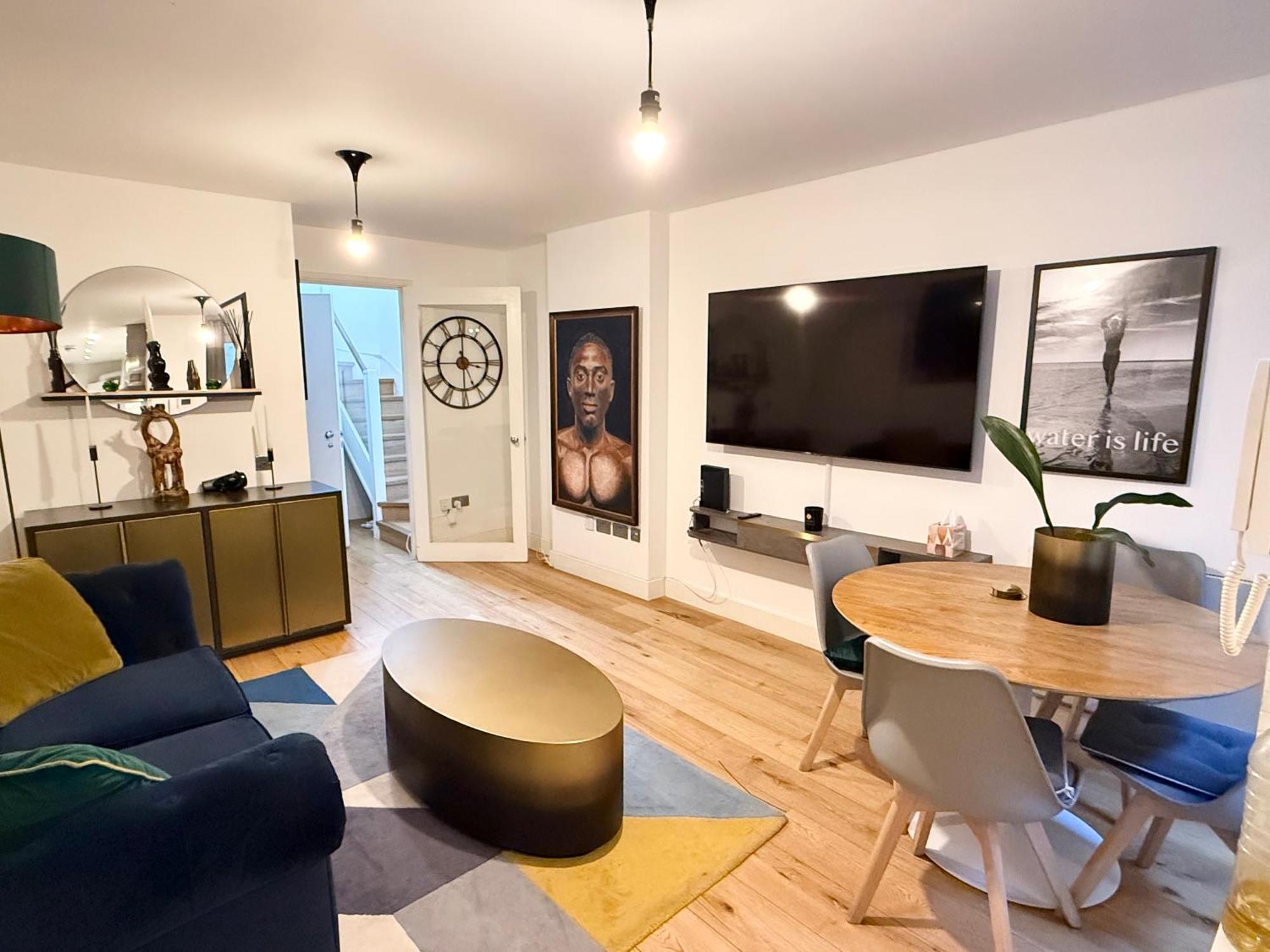 Immaculate Covent Garden Apartment Лондон Экстерьер фото